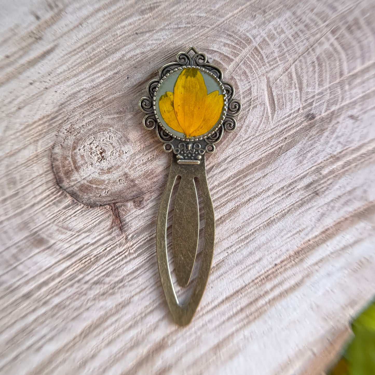 Bookmark with real Black Eyed Susan preserved in resin and bronze bezel
