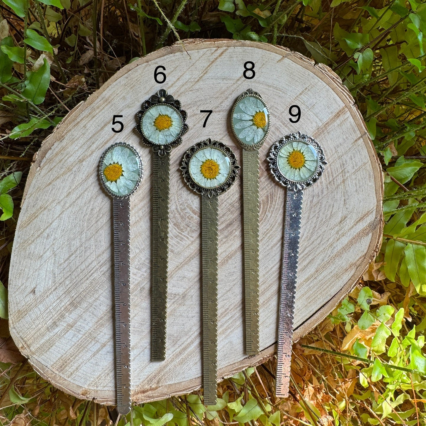 Daisy Bookmark | Real Pressed Flower Resin Bookmark