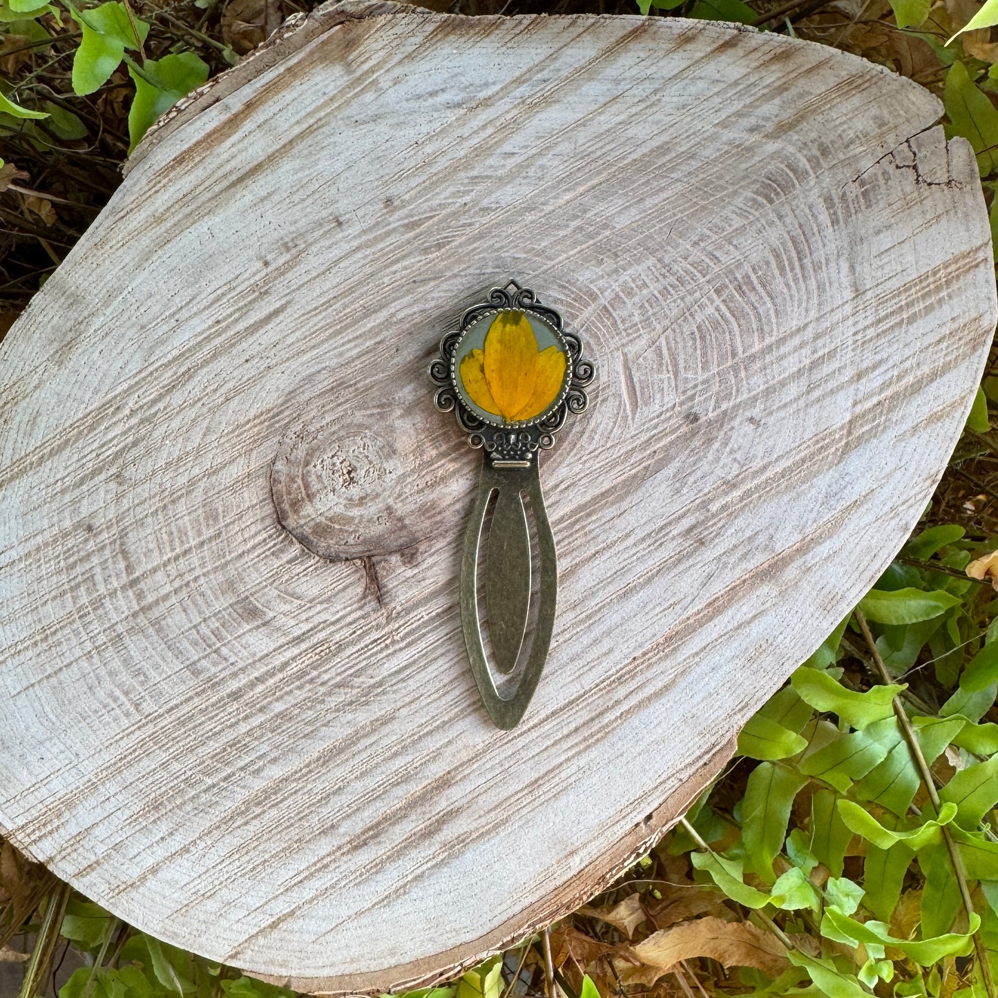 Black Eyed Susan Petal Bookmark
