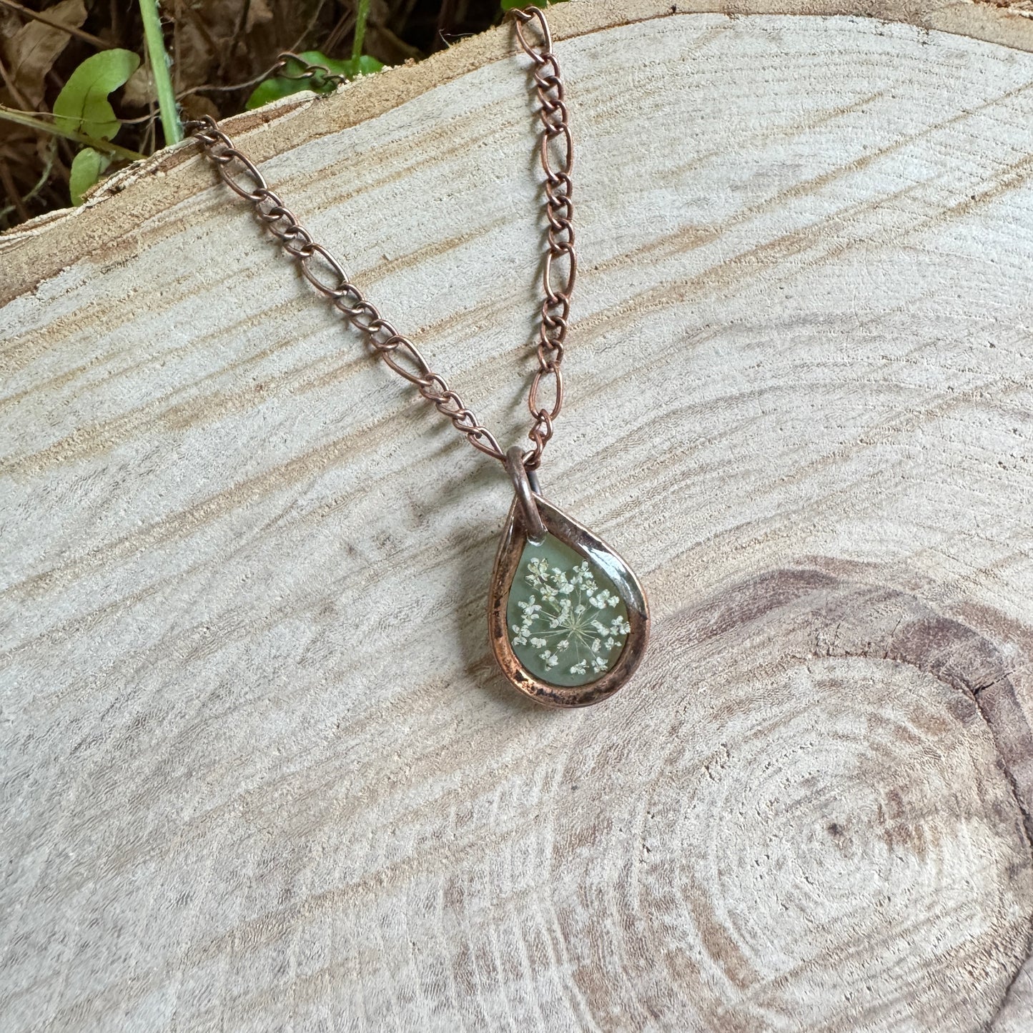 Queen Anne’s Lace necklace with real pressed flower in resin and copper bezel
