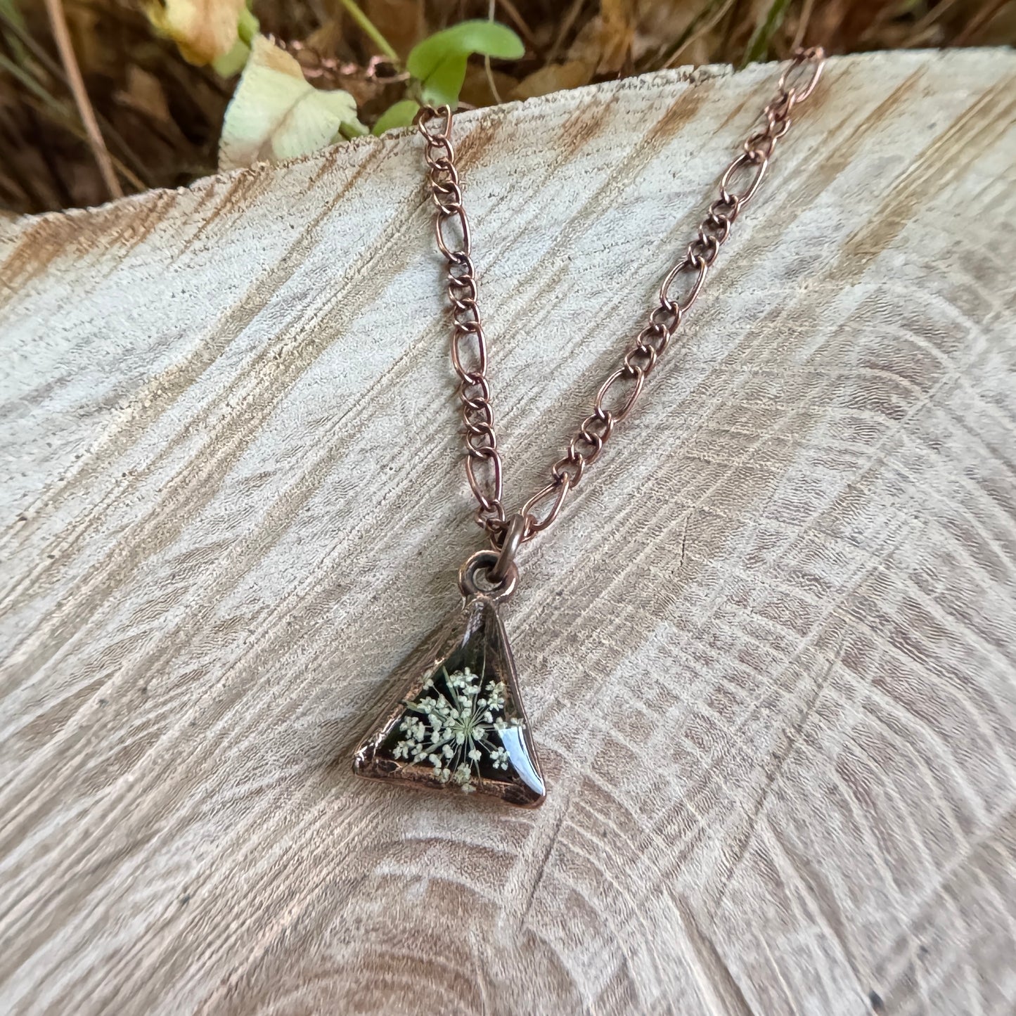 Queen Anne’s Lace necklace with real pressed flower in resin and copper bezel