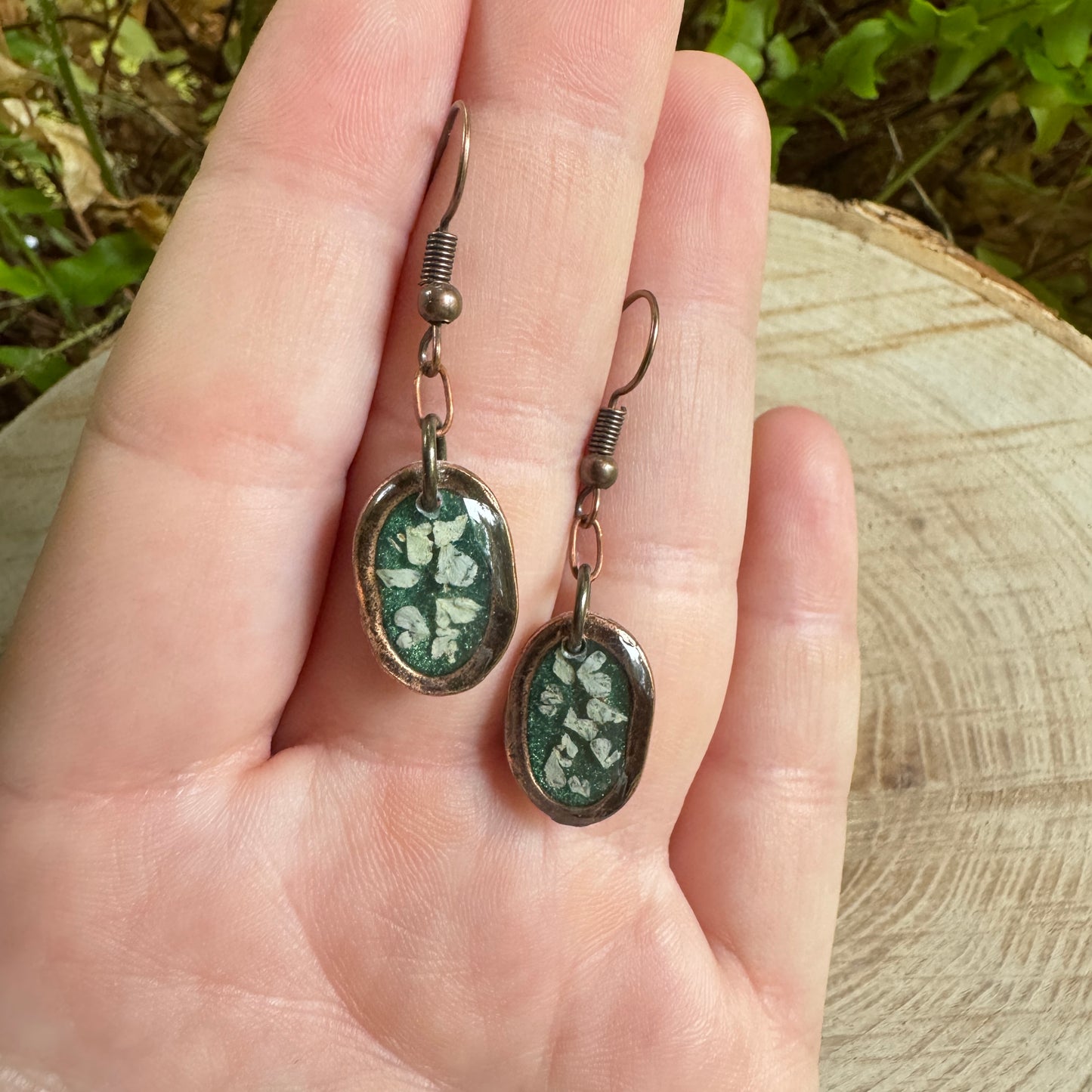 Queen Anne’s Lace flower earrings preserved in resin with copper bezel