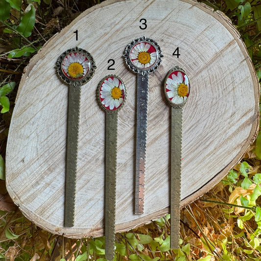 Daisy Bookmark | Real Pressed Flower Resin Bookmark