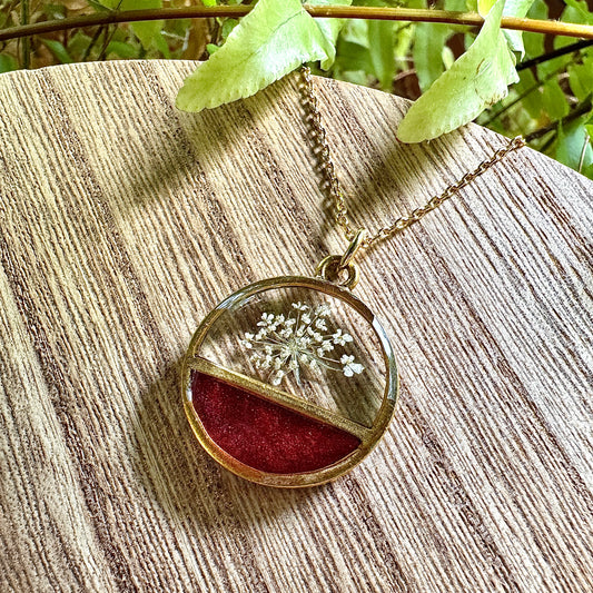 Divided Circle Queen Anne’s Lace Necklace | Real Pressed Flower Jewelry