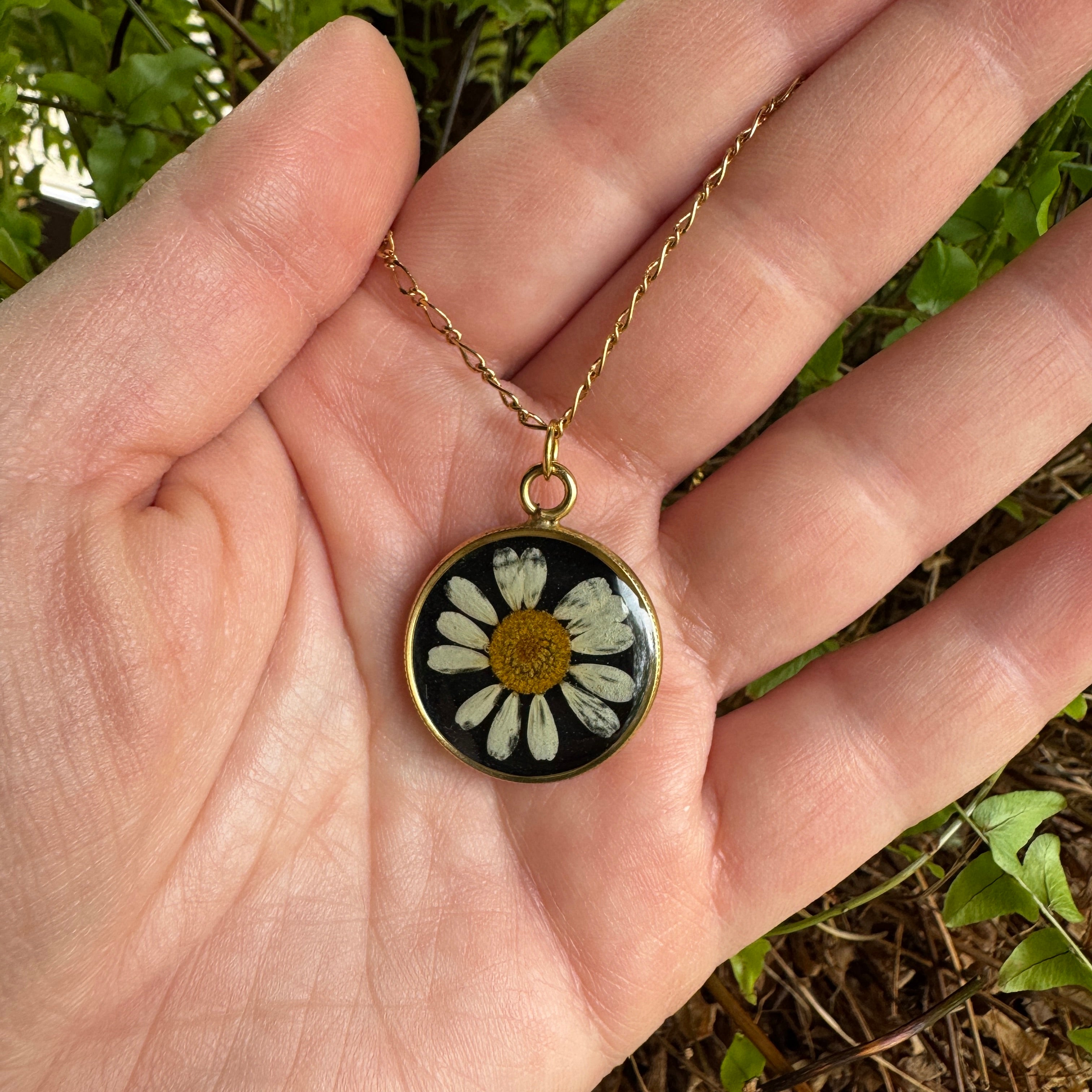 Daisy Necklace – Real Pressed Flower Resin Necklace | Made to Order