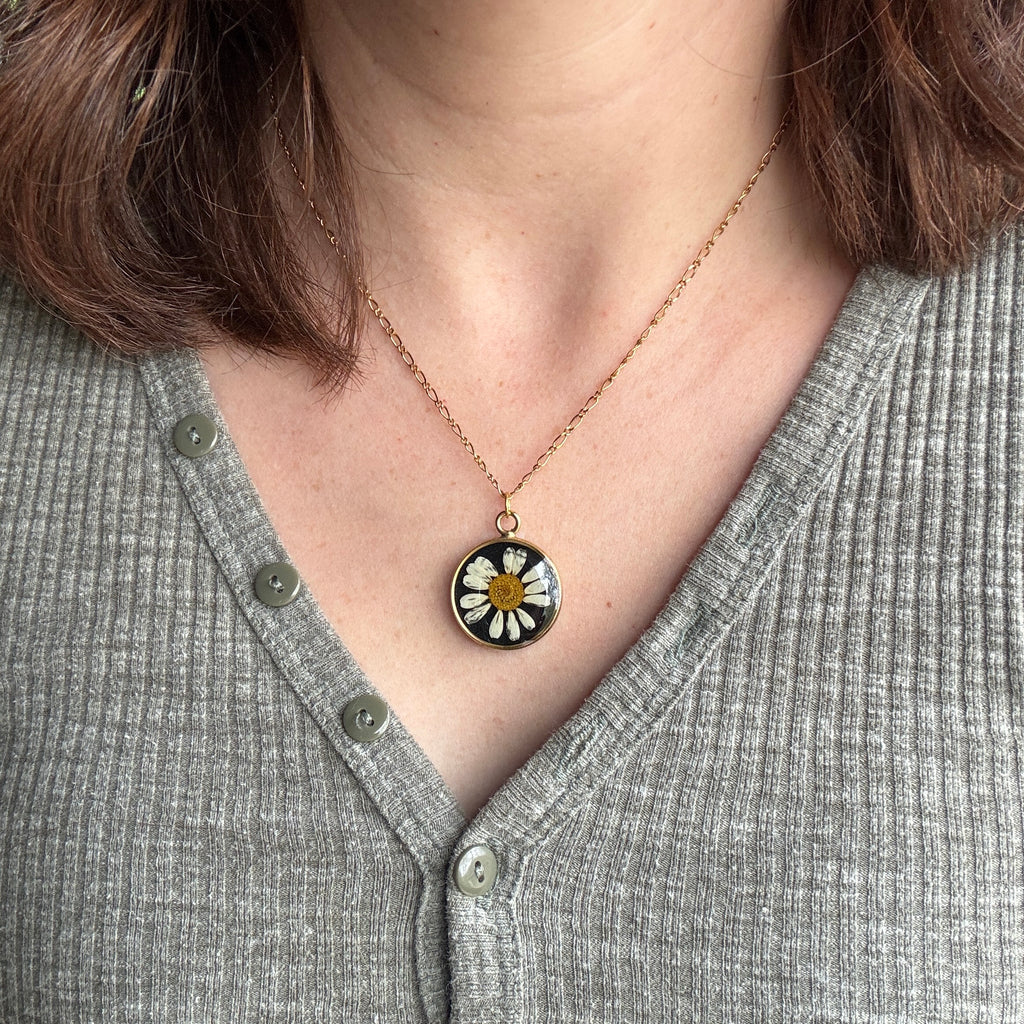 Daisy Necklace – Real Pressed Flower Resin Necklace | Made to Order