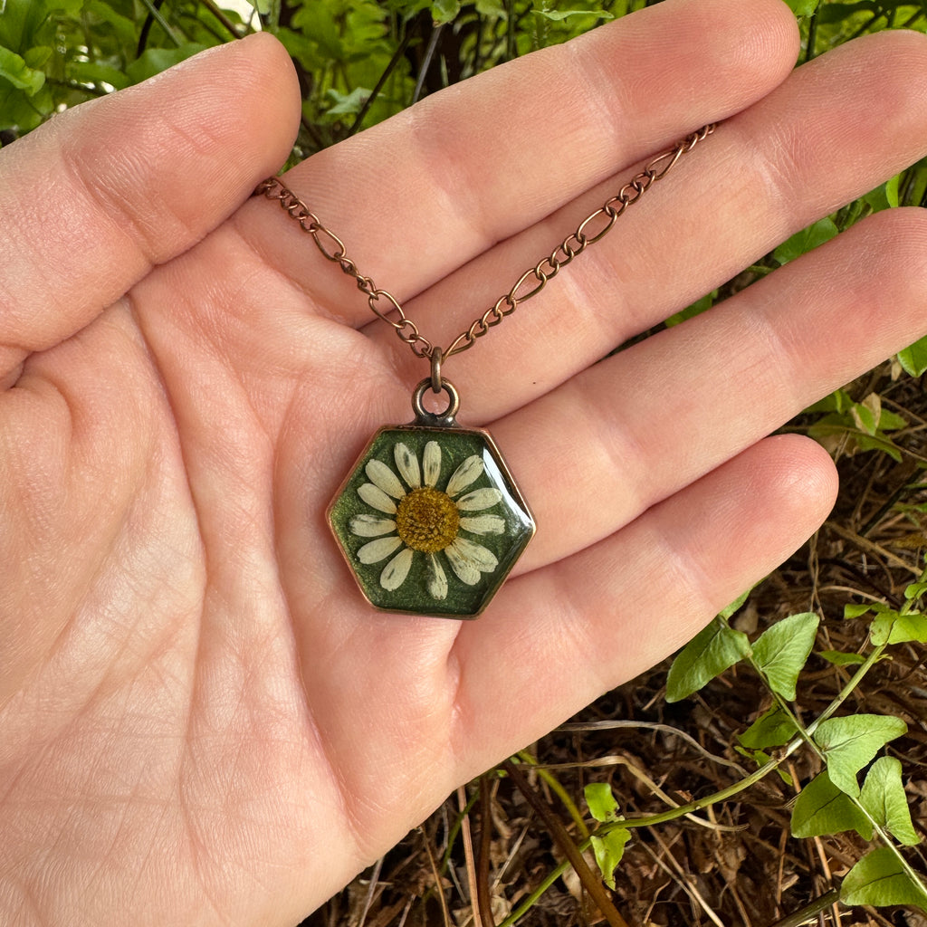 Daisy Necklace – Real Pressed Flower Resin Necklace | Made to Order
