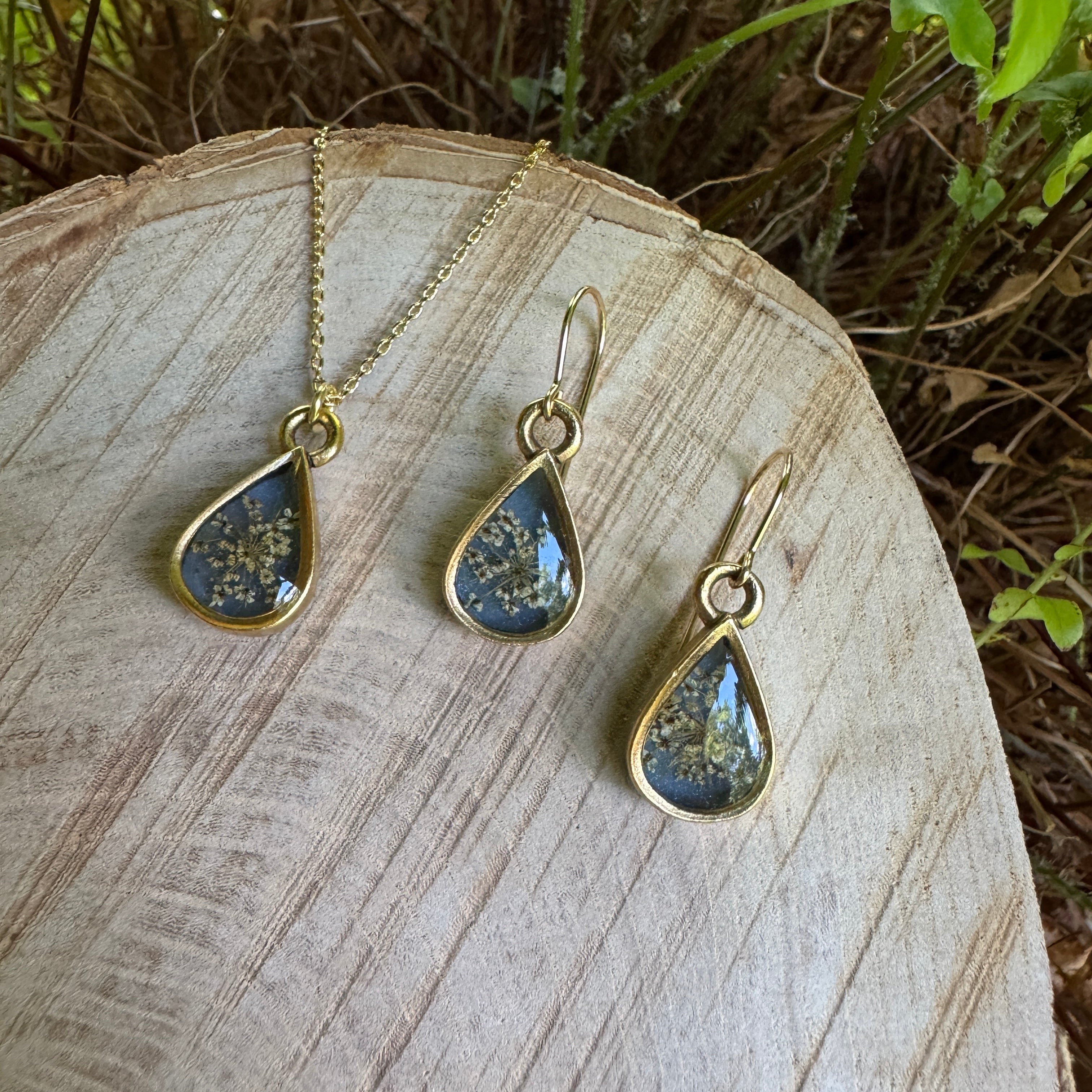 Old Capitol Collection | Queen Anne’s Lace Earrings & Necklace Sets