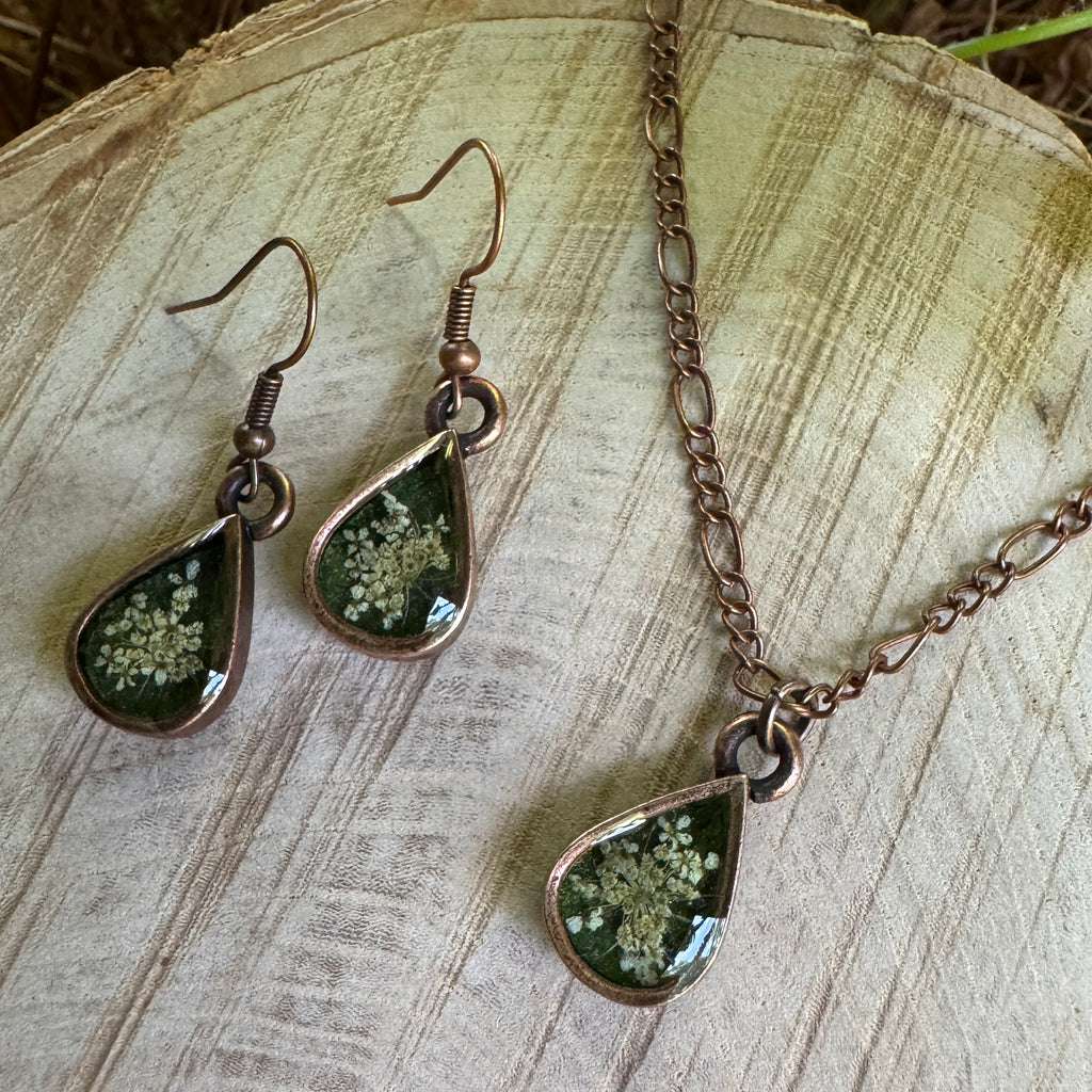 Old Capitol Collection | Queen Anne’s Lace Earrings & Necklace Sets