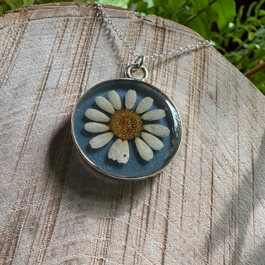Daisy Necklace – Real Pressed Flower Resin Necklace | Made to Order