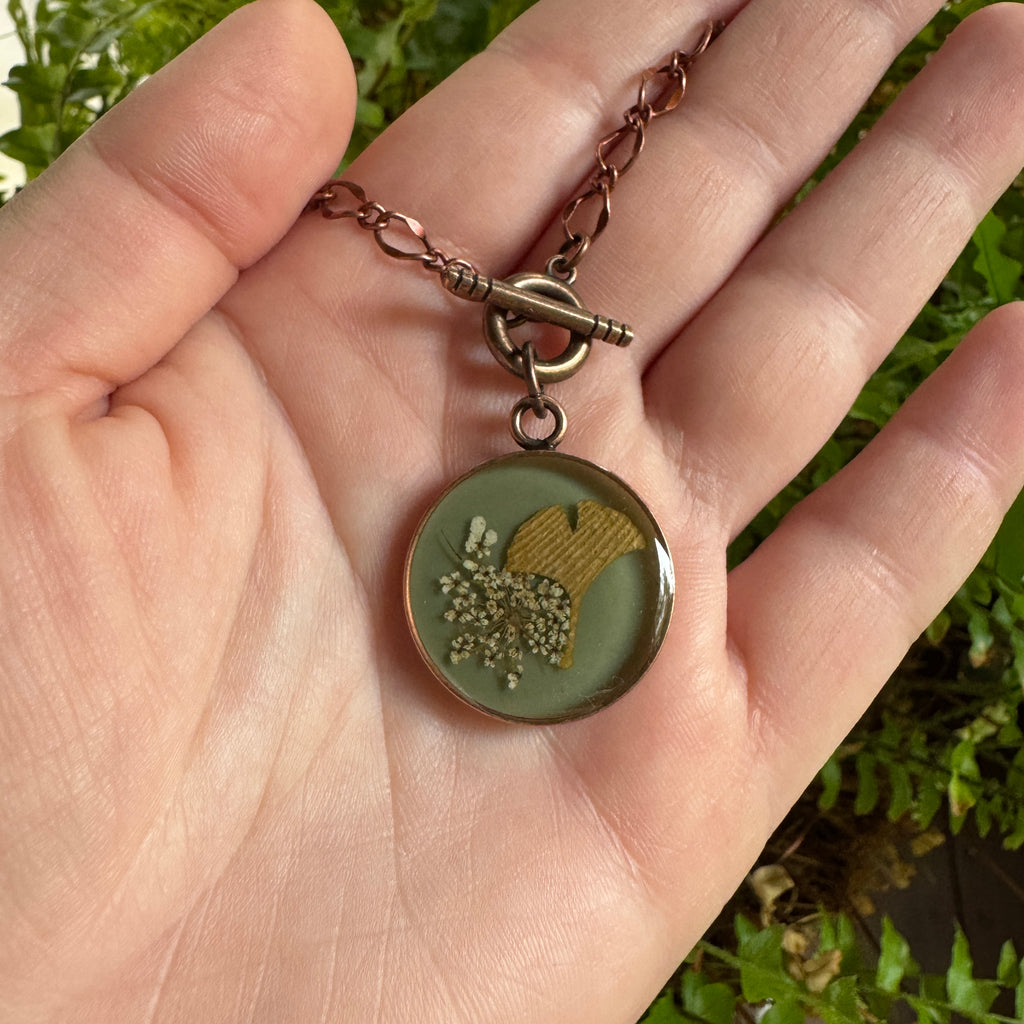 Queen Anne’s Lace & Ginkgo Leaf Necklace | Real Flower Resin Jewelry