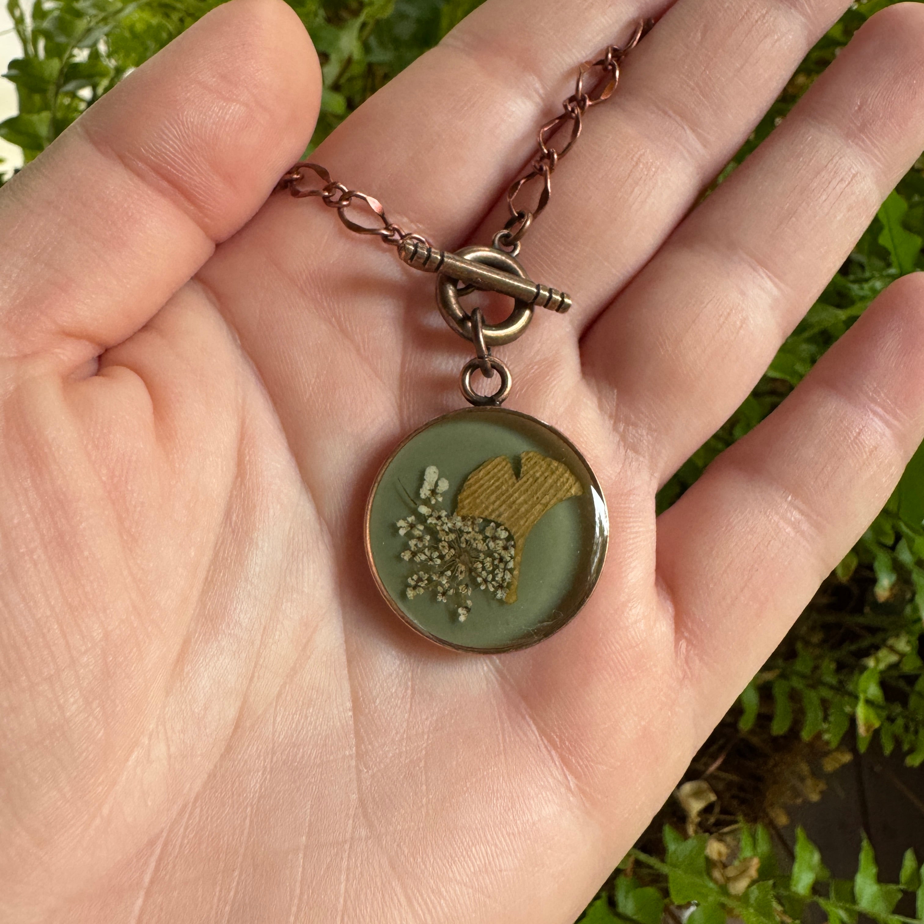 Queen Anne’s Lace & Ginkgo Leaf Necklace | Real Flower Resin Jewelry