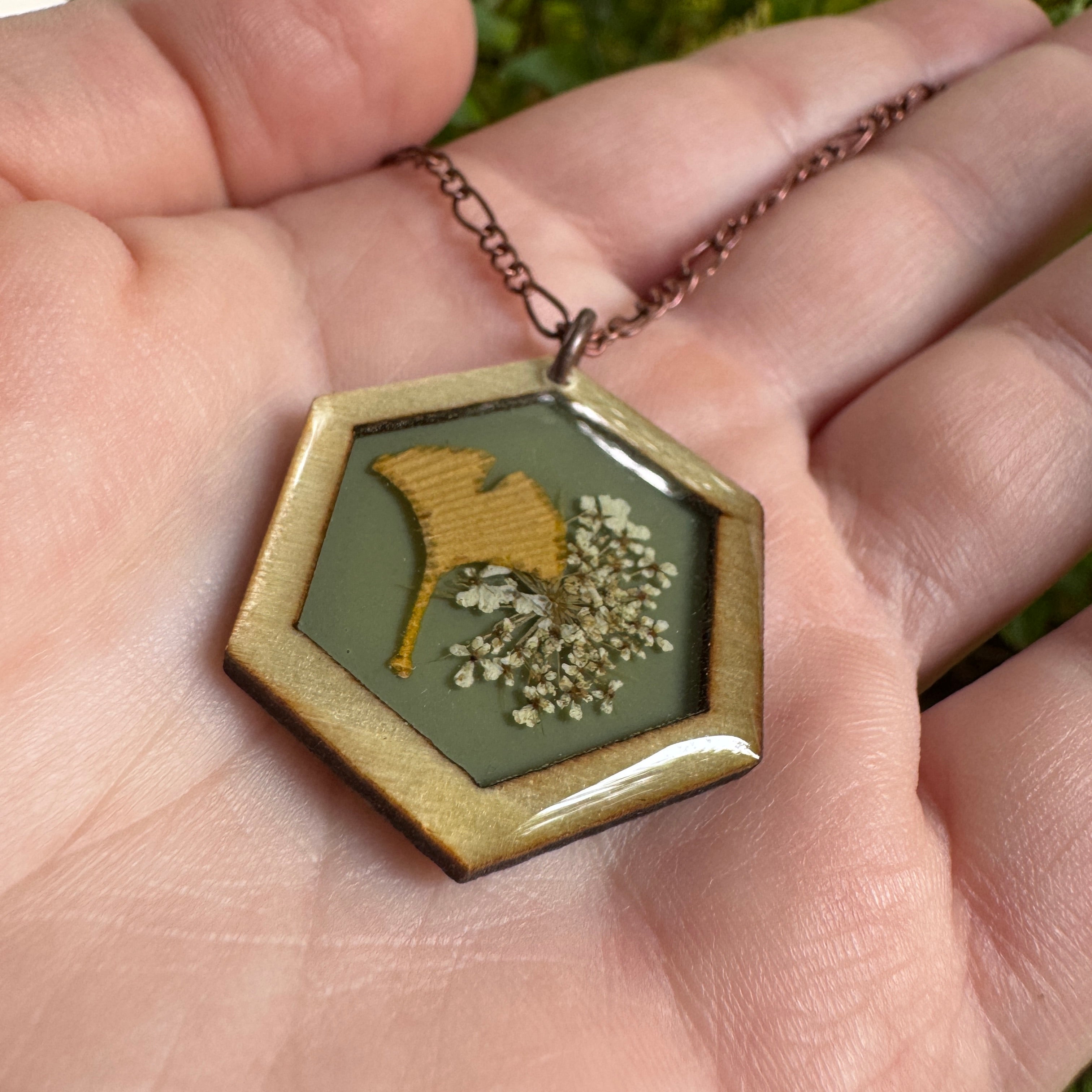 Queen Anne’s Lace & Ginkgo Leaf Necklace | Real Flower Resin Jewelry