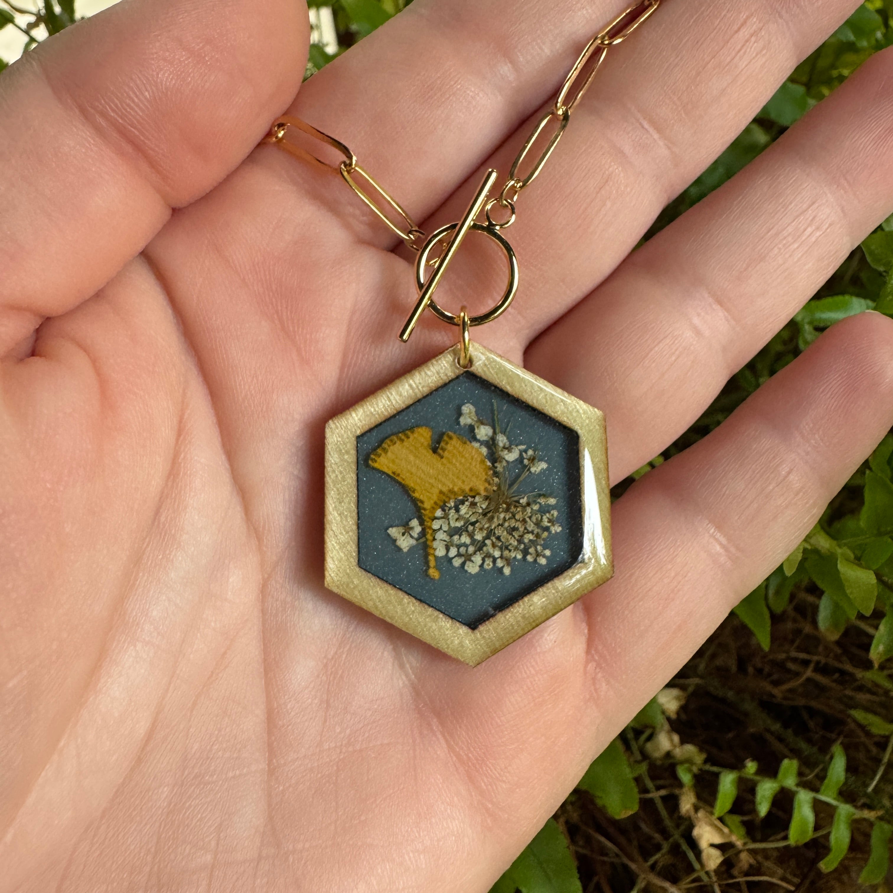 Queen Anne’s Lace & Ginkgo Leaf Necklace | Real Flower Resin Jewelry