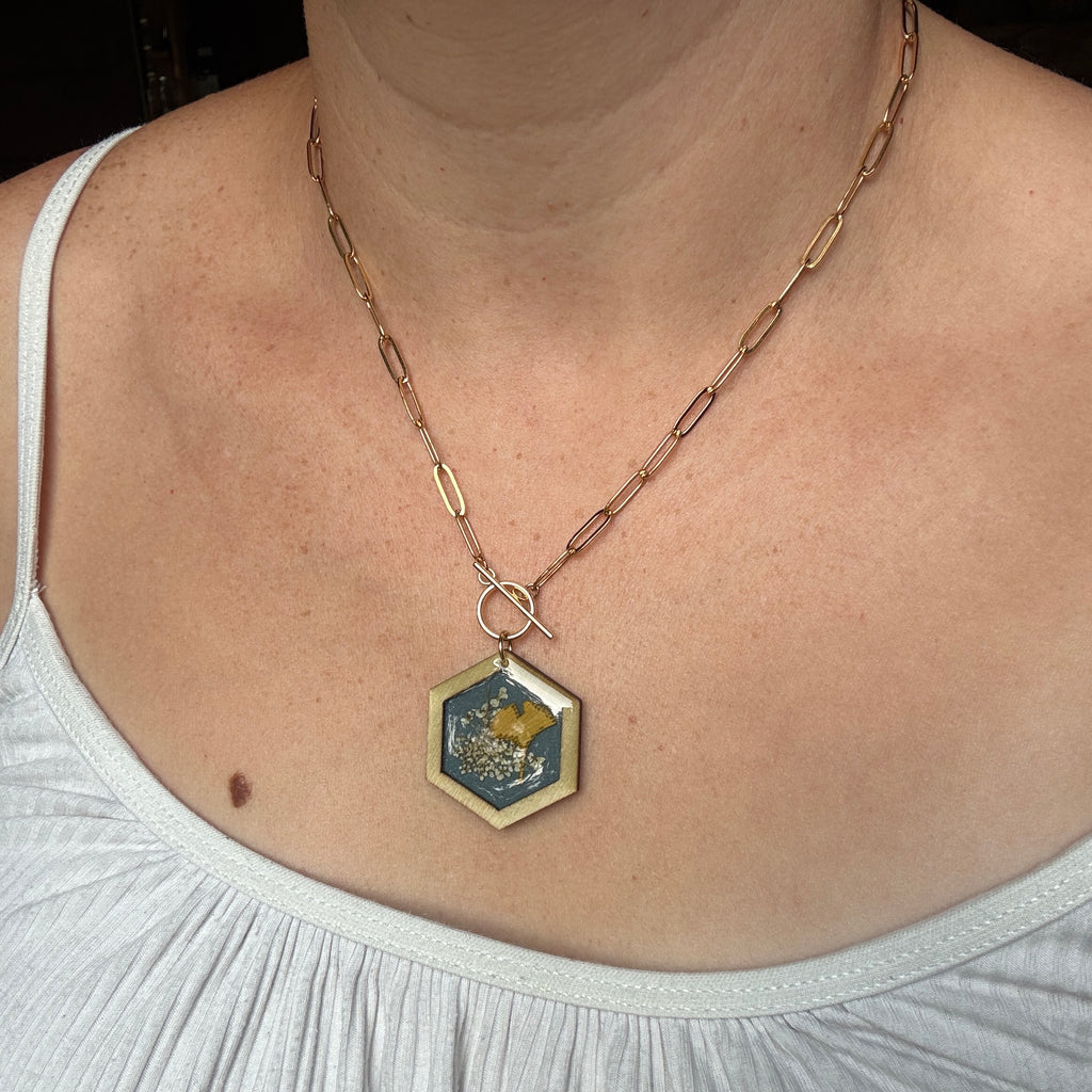 Queen Anne’s Lace & Ginkgo Leaf Necklace | Real Flower Resin Jewelry