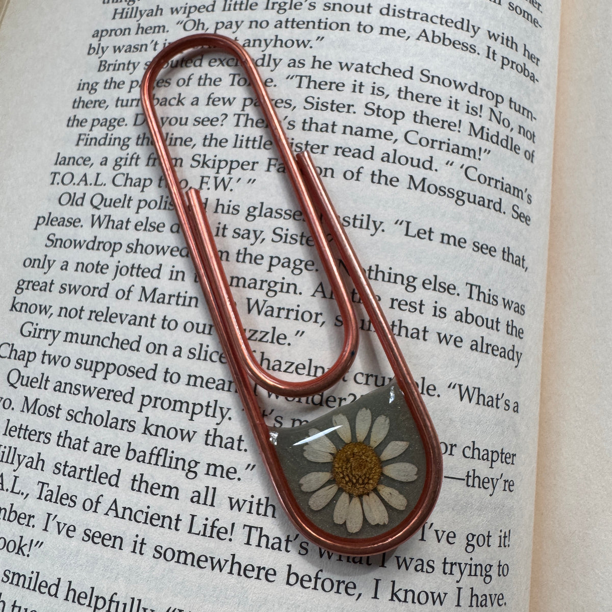 Daisy Paper Clip Bookmark | Nature-Inspired Metal Page Holder | Ready to Ship
