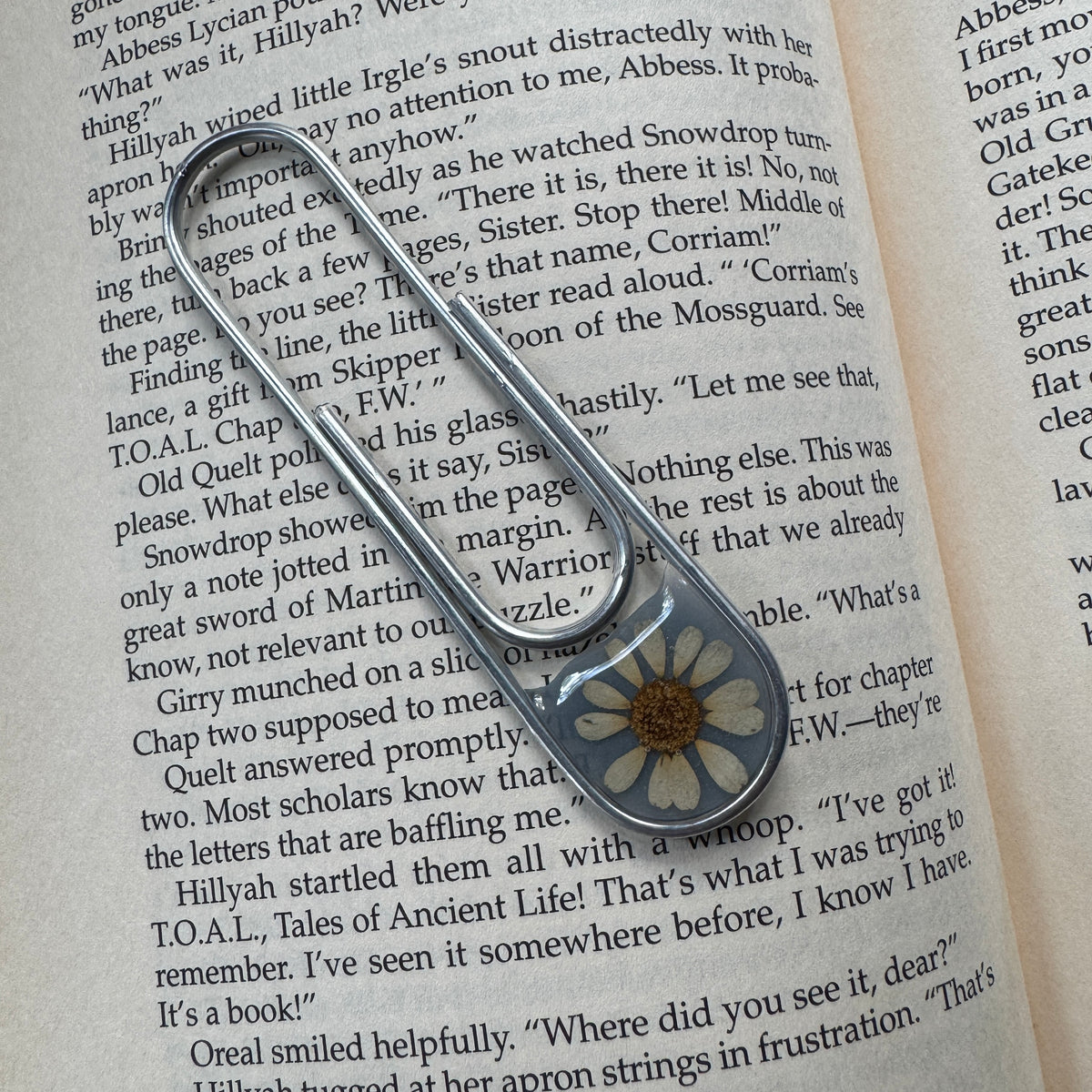 Daisy Paper Clip Bookmark | Nature-Inspired Metal Page Holder | Ready to Ship